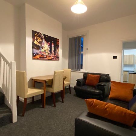 Nice Living Serviced Accommodations 3 โคเวนทรี ภายนอก รูปภาพ