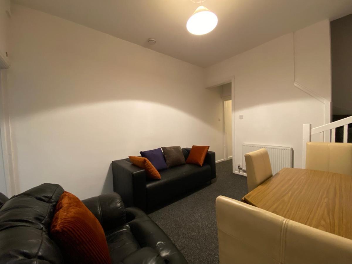 Nice Living Serviced Accommodations 3 โคเวนทรี ภายนอก รูปภาพ