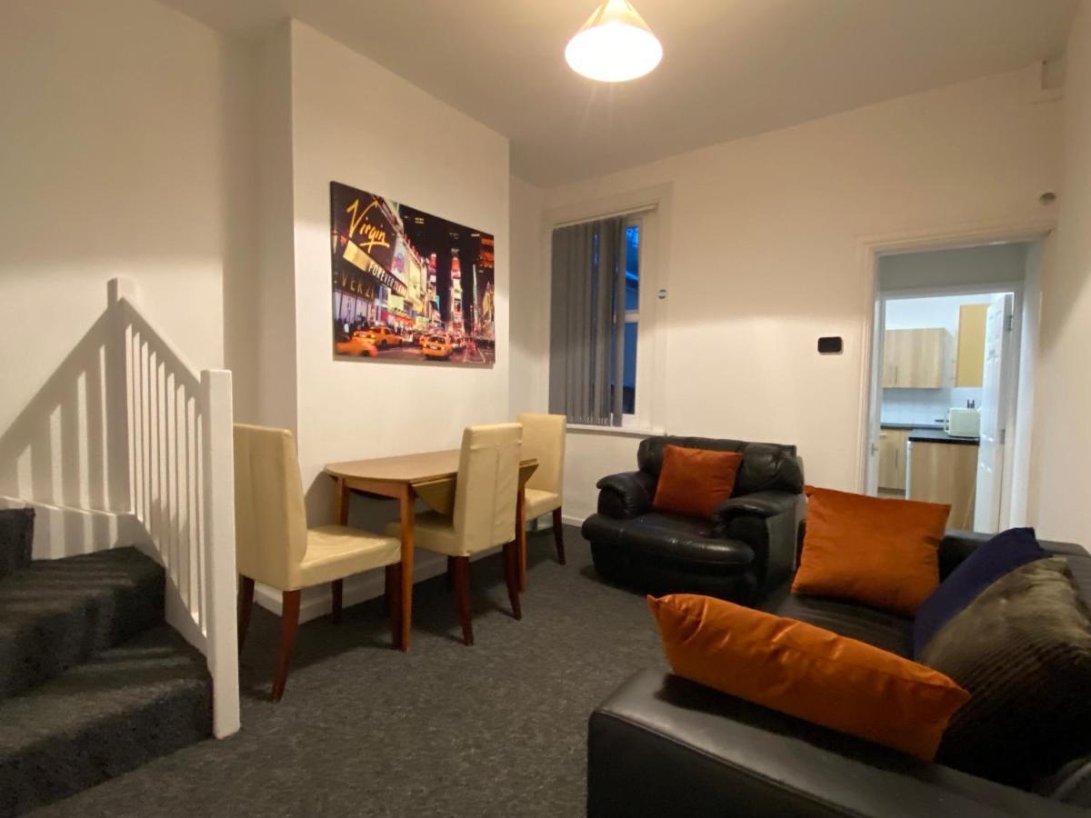 Nice Living Serviced Accommodations 3 โคเวนทรี ภายนอก รูปภาพ