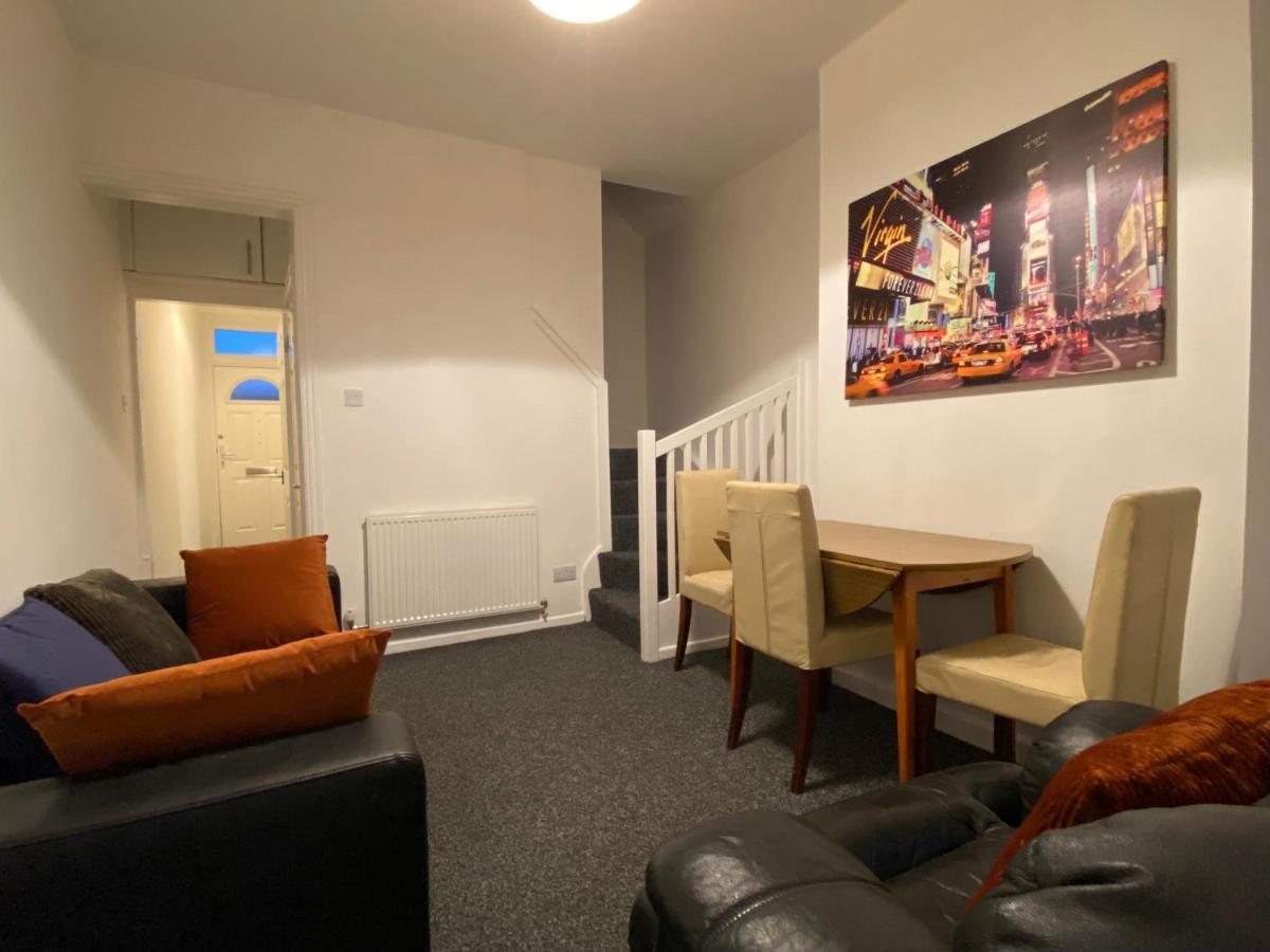 Nice Living Serviced Accommodations 3 โคเวนทรี ภายนอก รูปภาพ